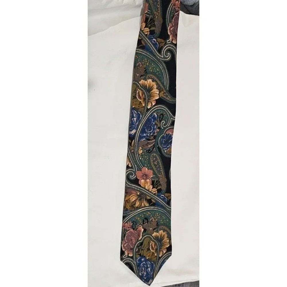 Van Huesen 417 Silk Ties - Lot of 3, Men's Neckties, Neckties